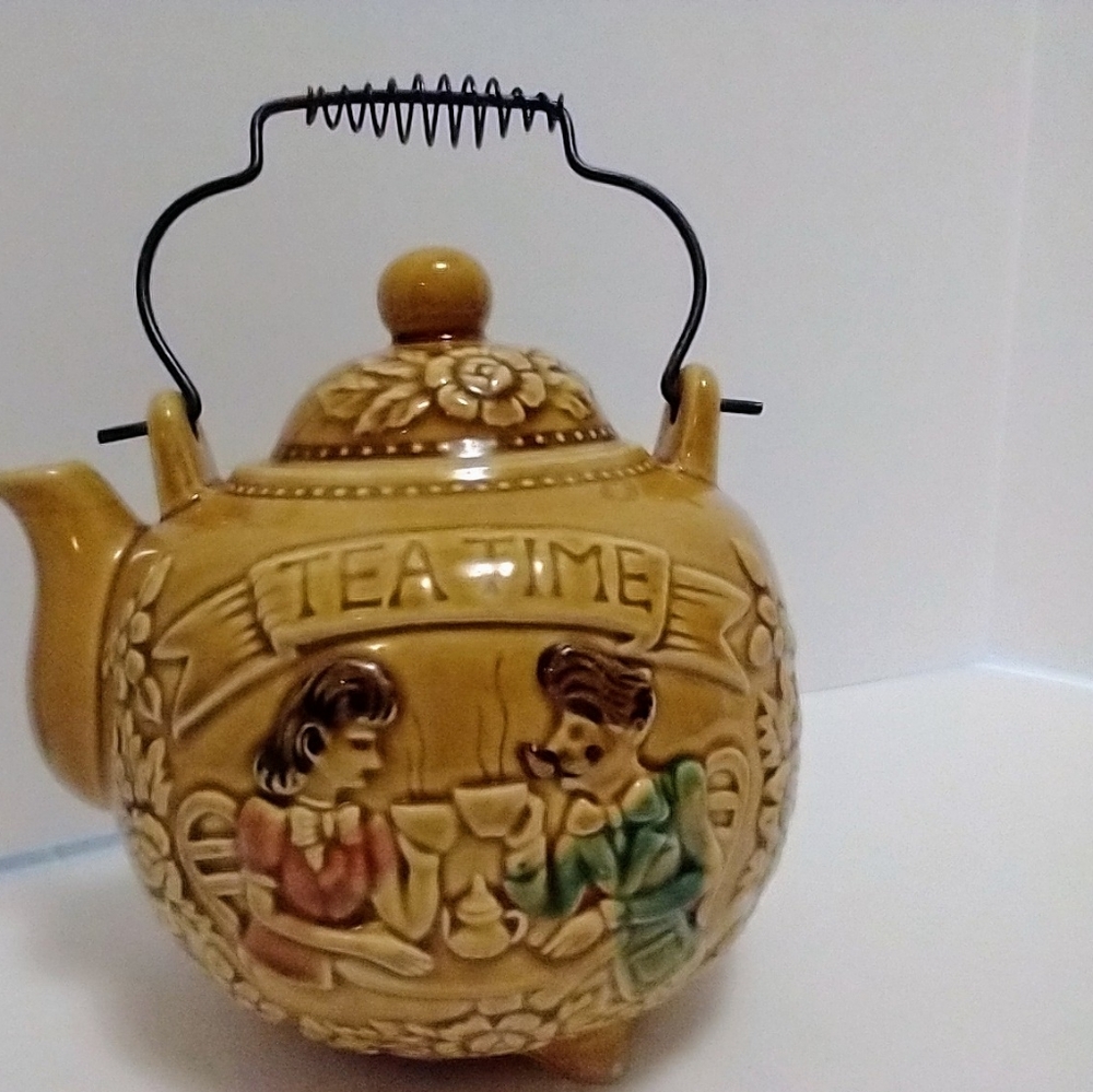 Brown ceramic Tea Time teapot